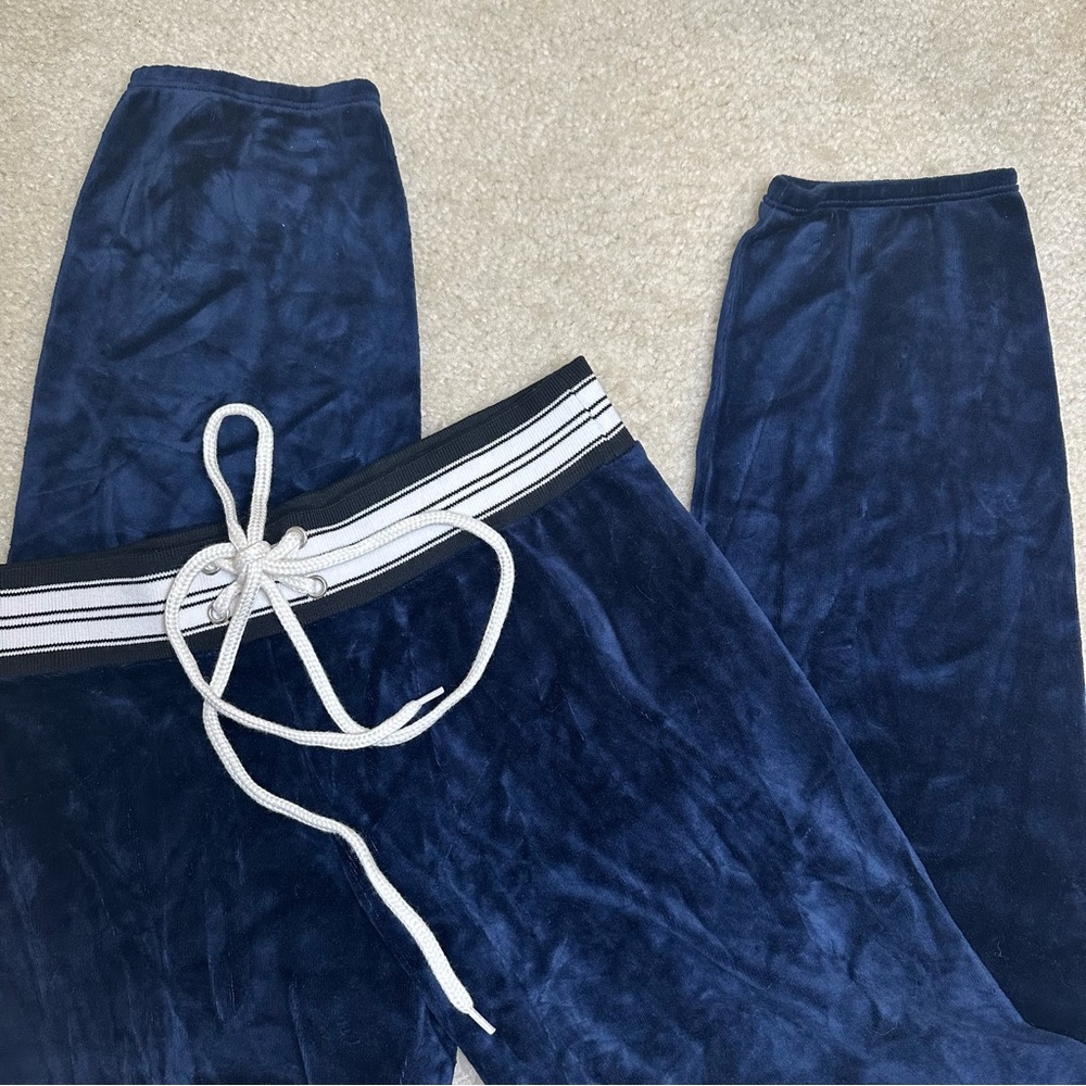 Monrow | NWT Velour joggers - Picture 4 of 6